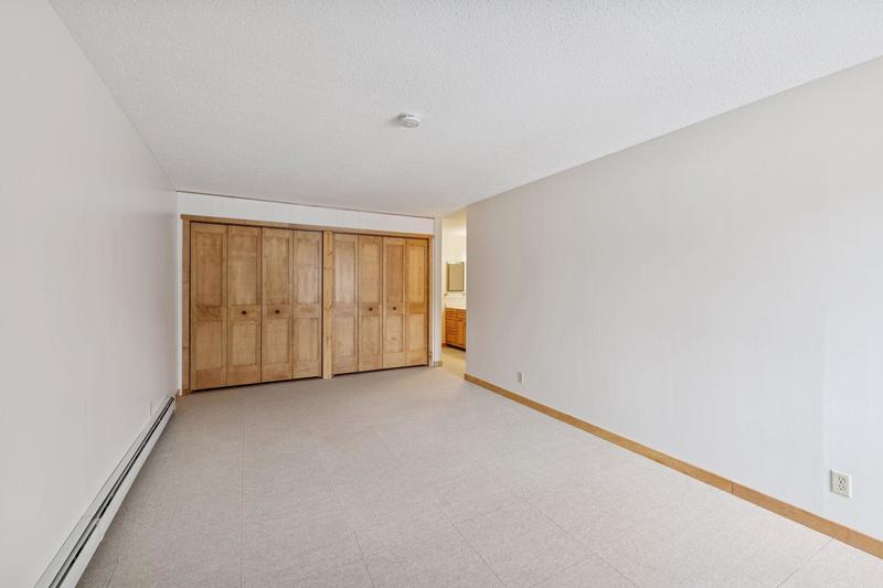 5697 Green Circle Drive Minnetonka, MN