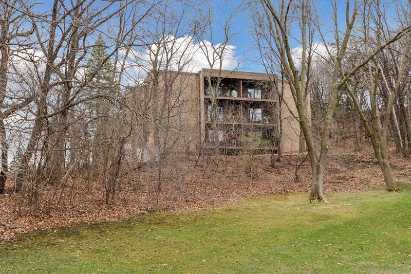 5697 Green Circle Drive Minnetonka, MN