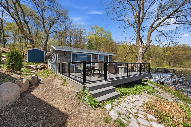 5622 Quinlar Avenue NW Annandale, MN