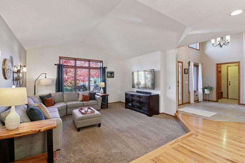 1401 Woods Creek Drive Delano, MN