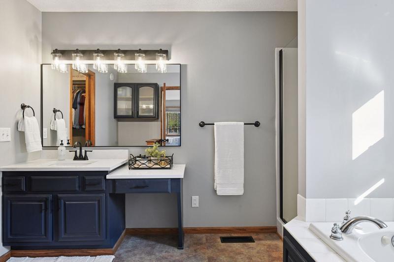 1401 Woods Creek Drive Delano, MN