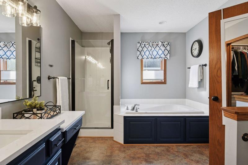 1401 Woods Creek Drive Delano, MN