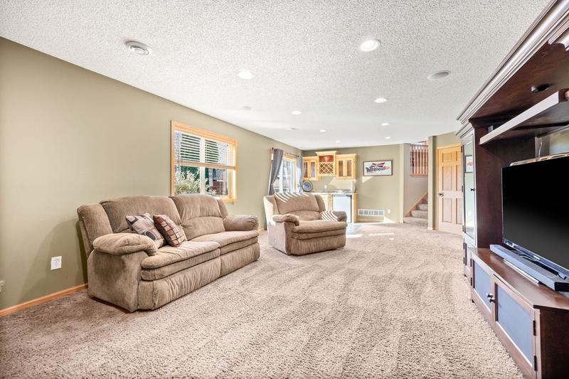 301 3rd Street Delano, MN