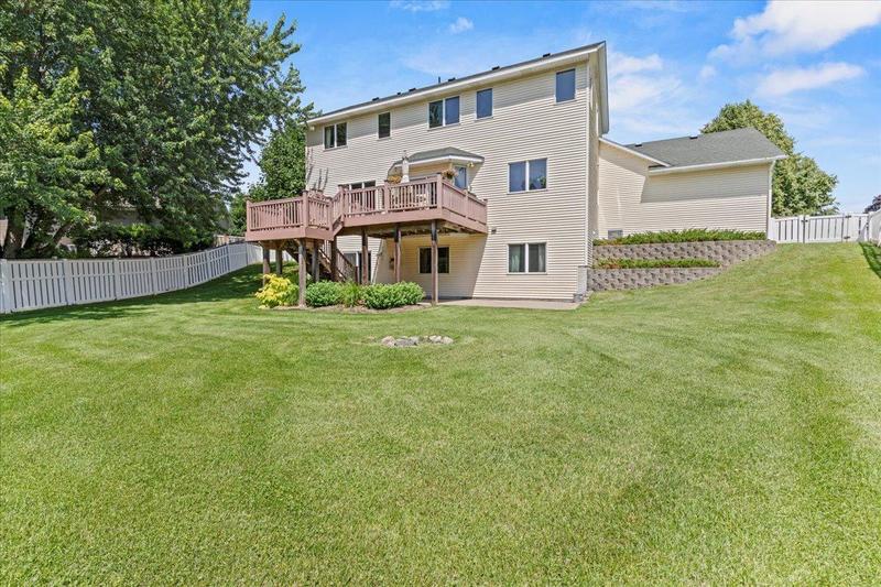 1111 Woods Creek Drive Delano, MN