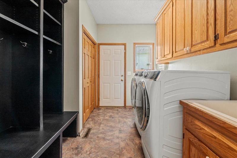 1111 Woods Creek Drive Delano, MN