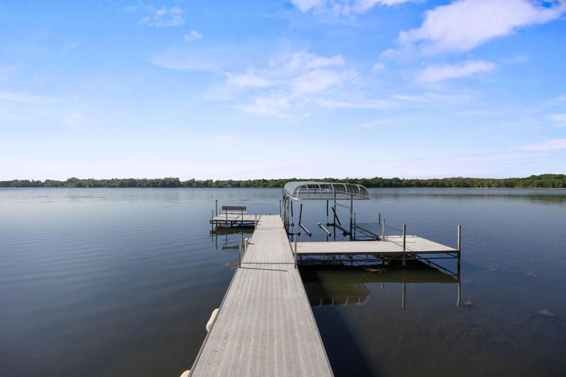 6825 Shore Drive Greenfield, MN