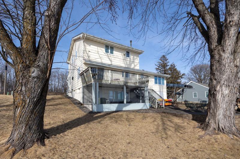 6825 Shore Drive Greenfield, MN