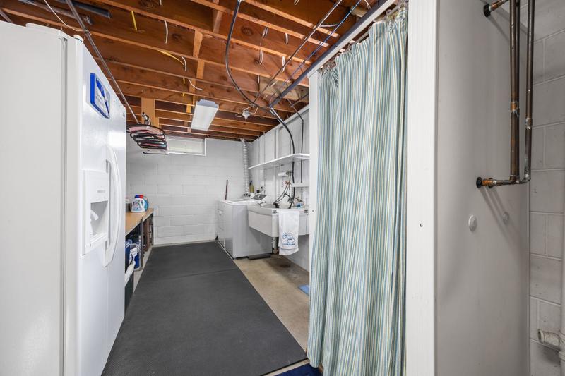 6825 Shore Drive Greenfield, MN