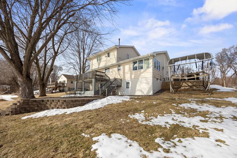 6825 Shore Drive Greenfield, MN