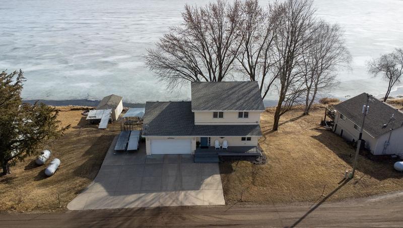 6825 Shore Drive Greenfield, MN