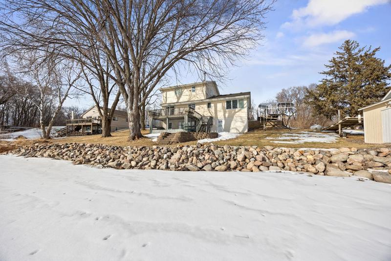 6825 Shore Drive Greenfield, MN