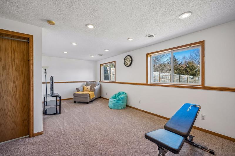 425 1st Street Montrose, MN