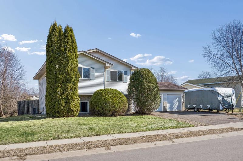 425 1st Street Montrose, MN