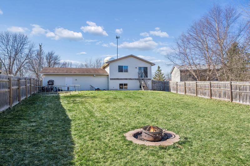 425 1st Street Montrose, MN