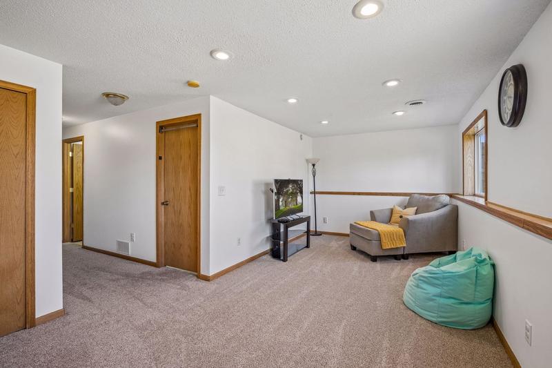 425 1st Street Montrose, MN