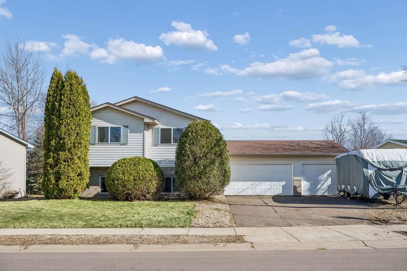 425 1st Street Montrose, MN