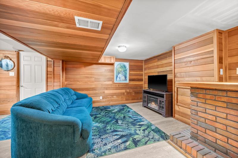 113 3rd Street Delano, MN