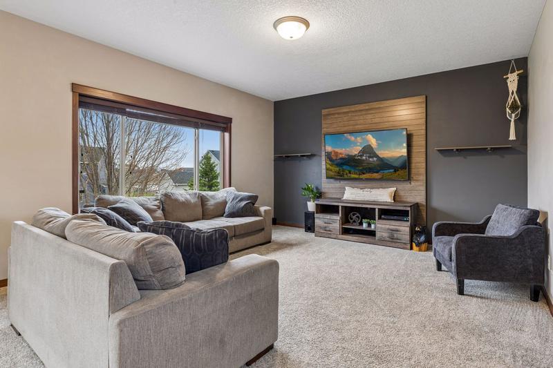 1056 3rd Street Delano, MN