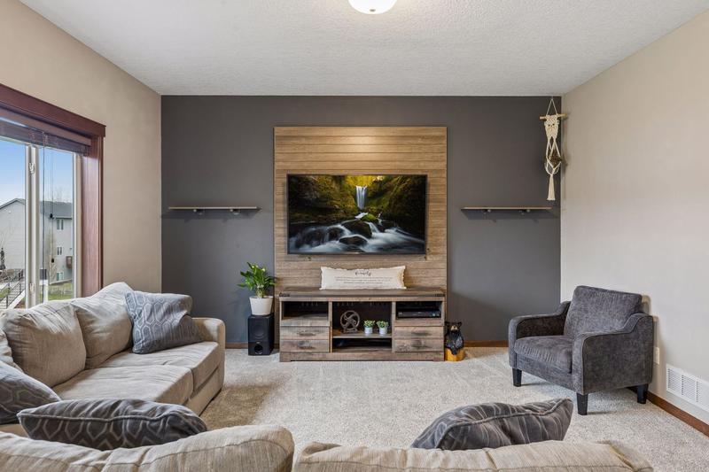 1056 3rd Street SW Delano, MN