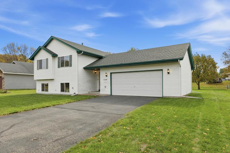 524 Weaver Boulevard  Anoka, MN