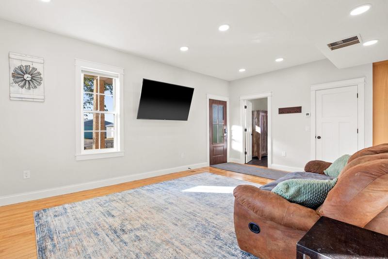 4855 County Road 8  Waverly, MN