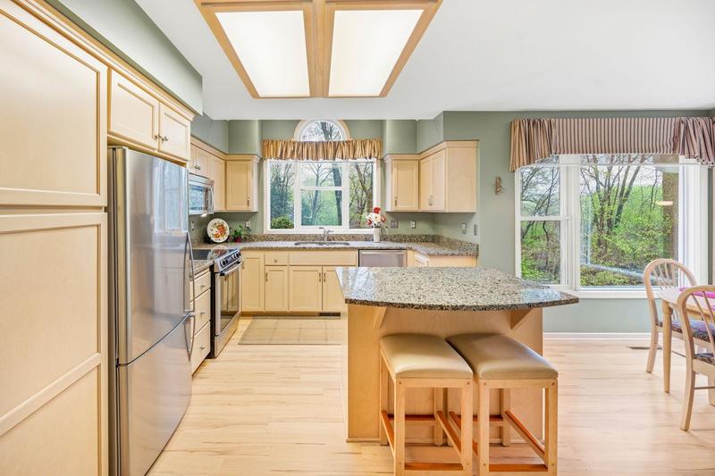 1360 Parkview Drive  Chaska, MN