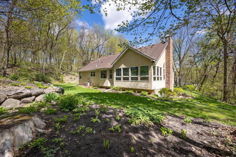 1360 Parkview Drive  Chaska, MN