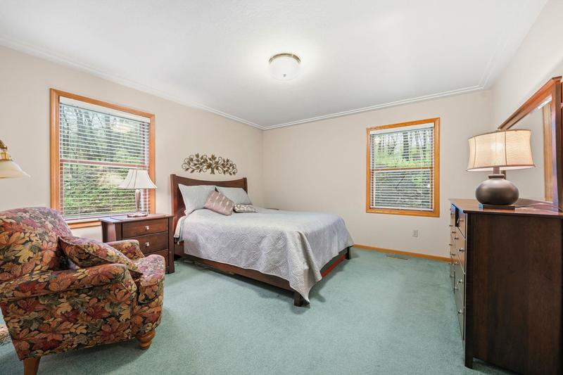 1360 Parkview Drive  Chaska, MN