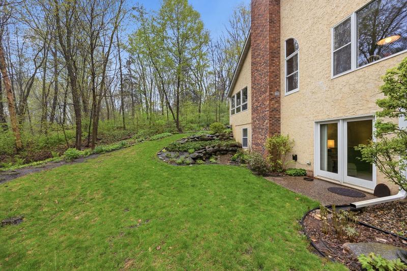 1360 Parkview Drive  Chaska, MN