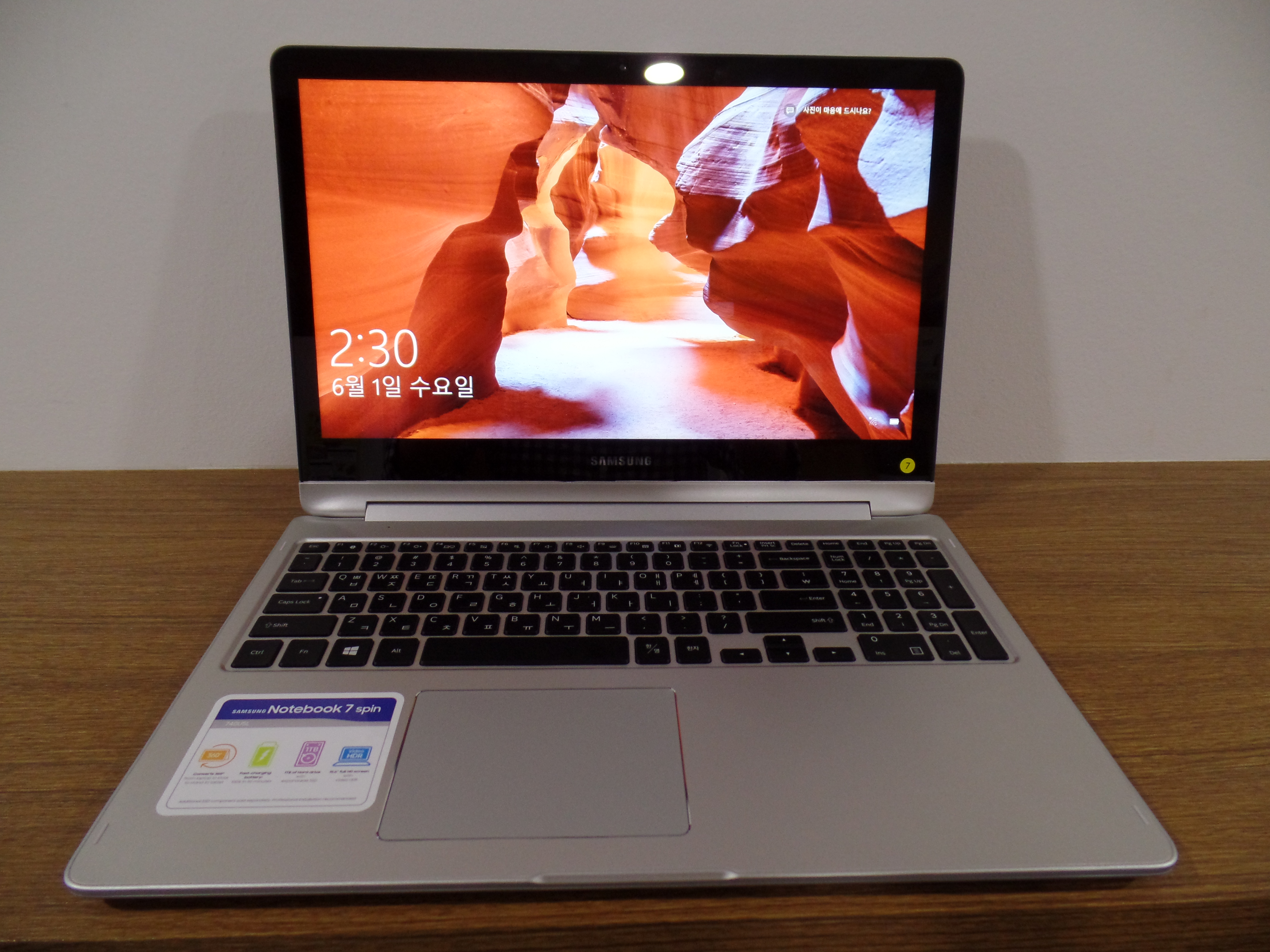 Notebook with 86-key Keyboard image