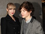 Are Taylor Swift and Harry Styles back together? No it's just their lookalikes posing up together in London