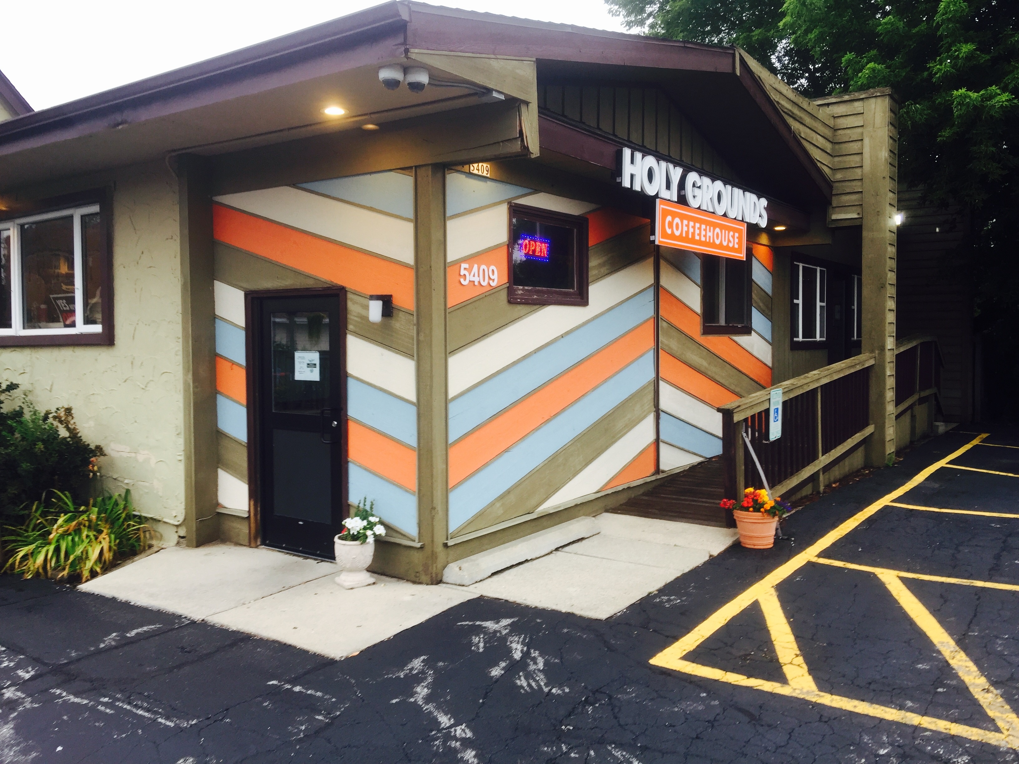 Holy Grounds Coffee House in Milwaukee