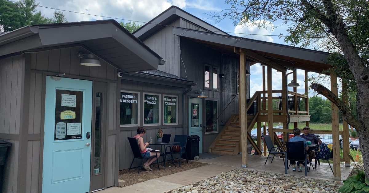 Hocking Hills Inn and Coffee Emporium in Logan