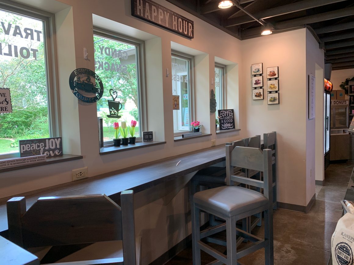 Hocking Hills Inn and Coffee Emporium in Logan