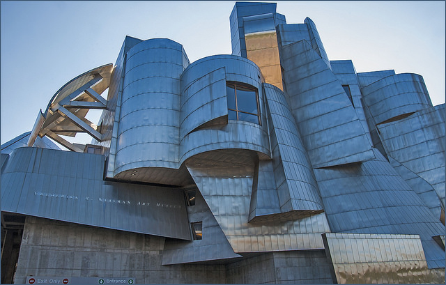 好去处 | frederick r. weisman art museum