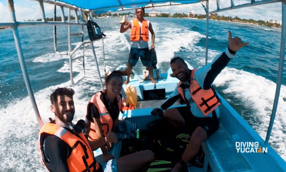 Preparación del equipo de buceo antes de la expedición en Mahahual