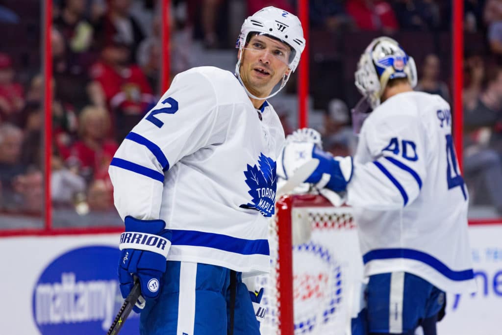Toronto Maple Leafs pound Winnipeg Jets on opening night of National Hockey League season