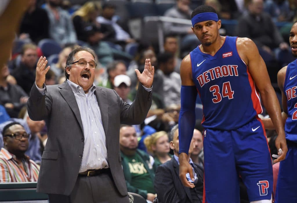 Eminem takes the mic as the Pistons return to Detroit