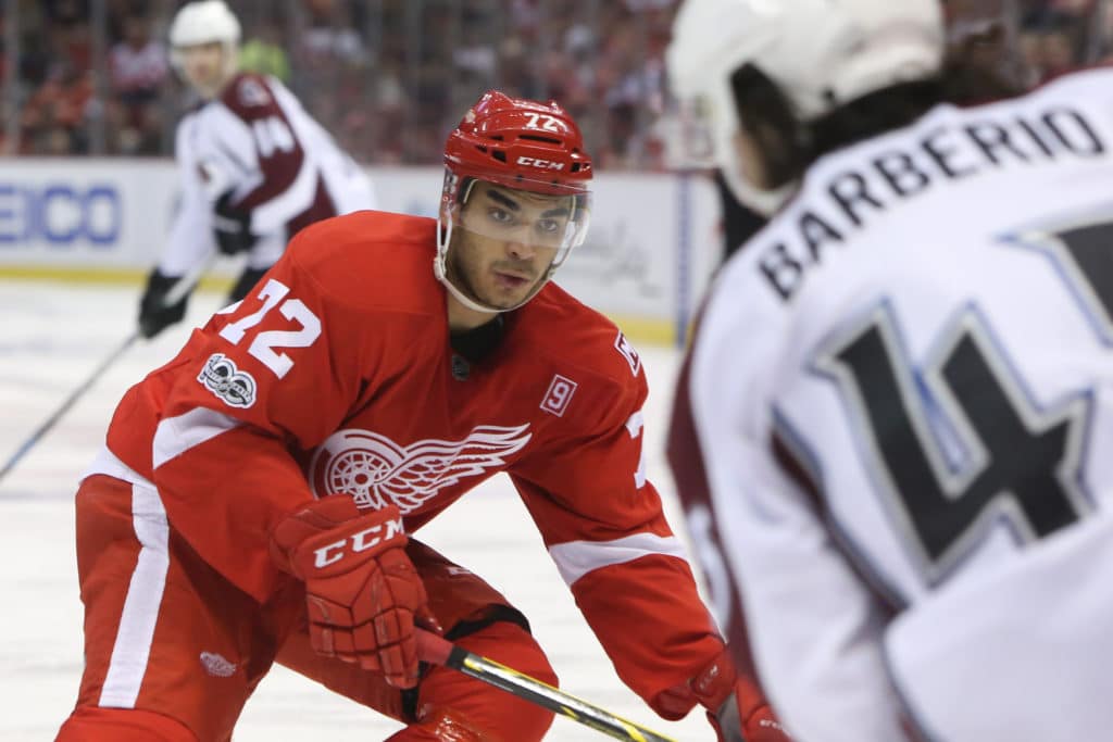 Red Wings trade Riley Sheahan to Penguins