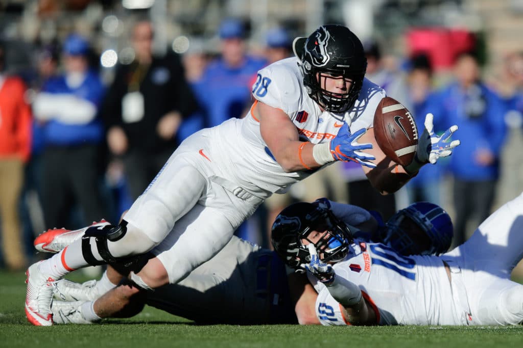 Las Vegas Bowl Boise State’s Vander Esch shows 8 can count as much as 11