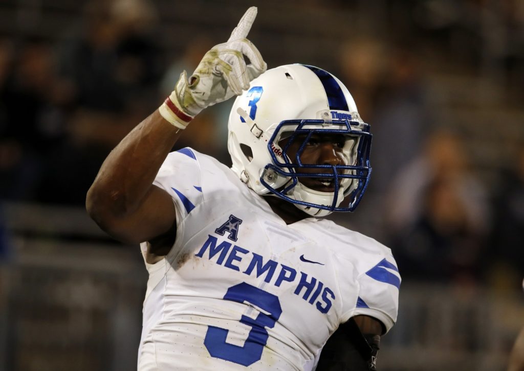 Bears take C Daniels, WR Miller in 2nd round Bears take C Daniels, WR Miller in 2nd round