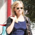 Reese Witherspoon Gets Her Shop On