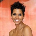 Halle Berry Promotes Perfume In Poland