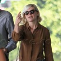 Kirsten Dunst And Her Beau Smoke And Shop