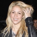Shakira Grabs Sushi In Hollywood