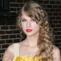 Taylor Swift Looks Lovely In Lemon