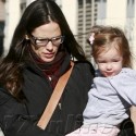 Jen Garner And Seraphina Stop By Target