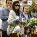 Katie Holmes And Little Miss Suri Shop For Flowers