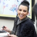 Kim Kardashian Gets Her Nails And Toes Done