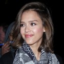Jessica Alba Goes To The Clippers Game Too!